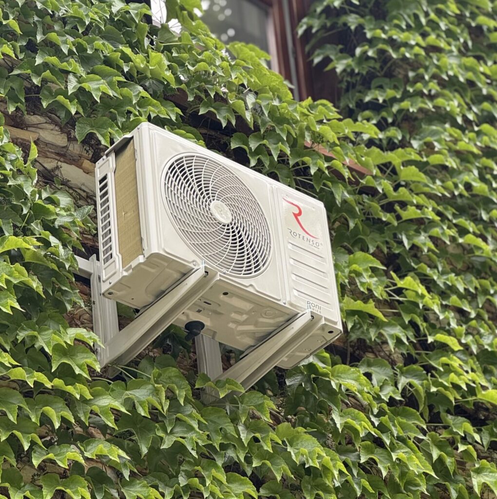 Zamontowana klimatyzacja